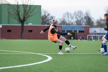 Bild 316 - Co-Trainerin der Frauen Nationalmannschaft Britta Carlson in Wahlstedt